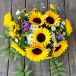 Are you ready to transform your garden blooms into stunning arrangements? In this post, I’ll show you seven beautiful flower arrangements you can craft using flowers from your own backyard. From rustic bouquets to cheerful wildflower displays, each project offers step-by-step guidance. Whether you're a beginner or a seasoned enthusiast, you’ll find tips and inspiration to make every arrangement shine. Let’s dive in and unleash your inner florist!